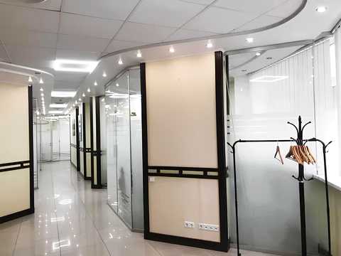 комерційна за адресою Лесі Українки бульв., 7-Б