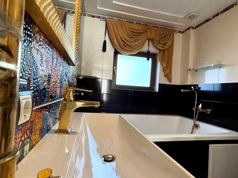 будинок за адресою с. Новоселівка, Набережна