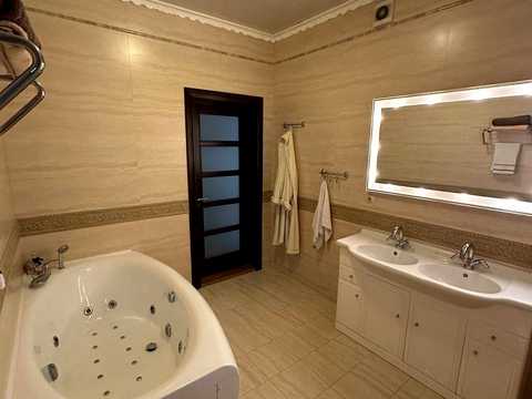 квартира за адресою Івана Франка вул., 137