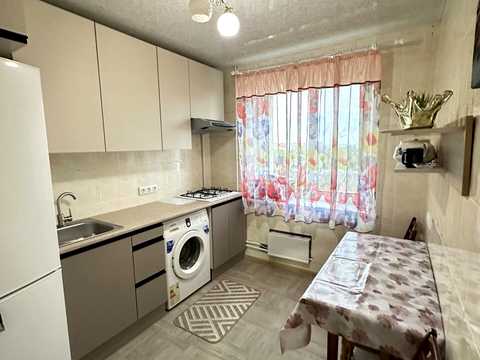 квартира за адресою Баяна вул., 8