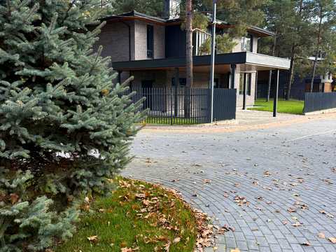 дом по адресу Лісова
