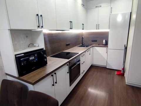 квартира по адресу Ревуцкого ул., 40-В
