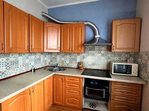 квартира за адресою Срібнокільська вул., 8-А
