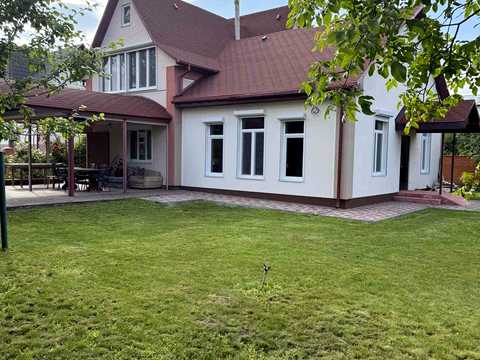 будинок за адресою с. Пухівка, Травнева