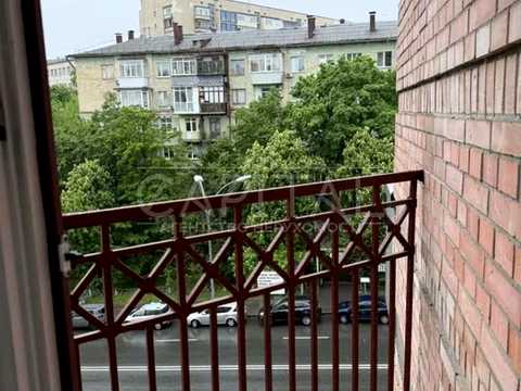 комерційна за адресою Кловський узвіз, 11