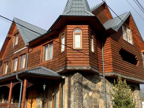 будинок за адресою Галана