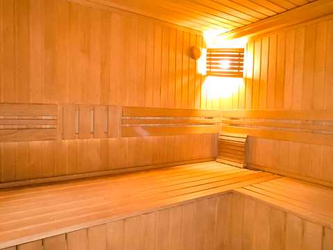 комерційна за адресою смт. Іванків, Проскури вул., 86