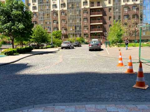 квартира за адресою Перлинна вул., 1