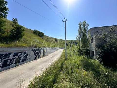 ділянка за адресою Молодіжна