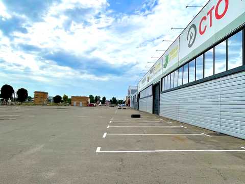 комерційна за адресою Луцька, 8