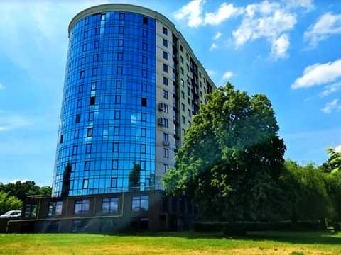 комерційна за адресою Староміська вул., 1