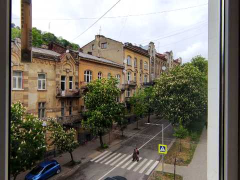 квартира за адресою Олекси Довбуша вул., 2-А