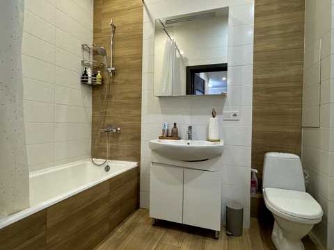квартира за адресою Василя Тютюнника вул. (Анрі Барбюса), 37/1