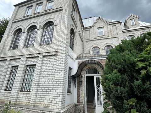 дом по адресу Підгородня