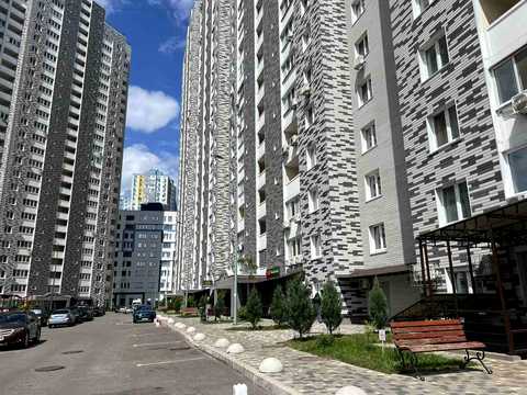 квартира за адресою Ревуцького вул., 54