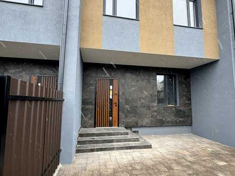 будинок за адресою Янтарна вул.