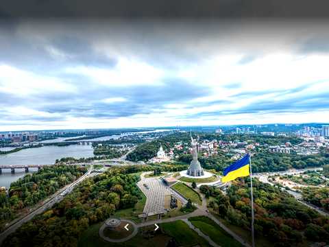 участок по адресу Николая Михновского бульв. (Дружбы народов), 12