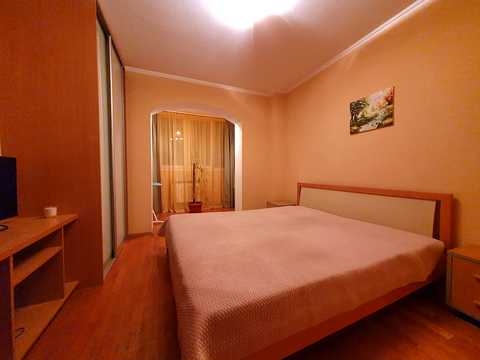 квартира за адресою Анни Ахматової вул., 16-Г