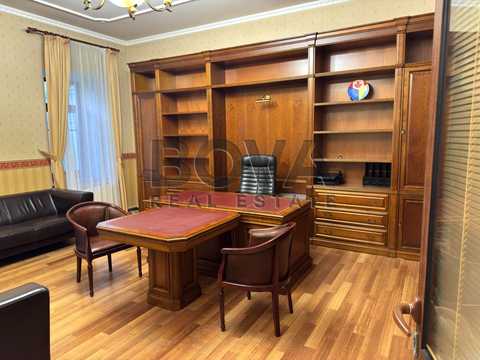 комерційна за адресою Круглоуніверситетська вул., 2/1-Б