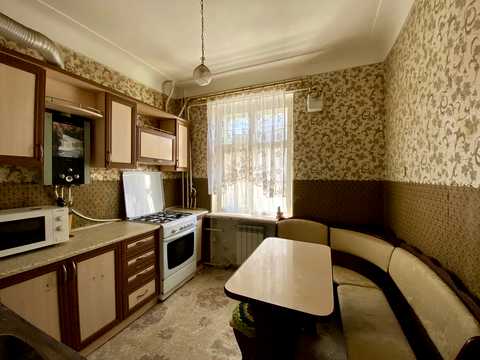 квартира за адресою 11-та Поздовжня вул., 1