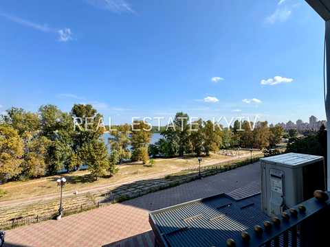 квартира за адресою Володимира Івасюка просп. (Героїв Сталінграду), 18-Б