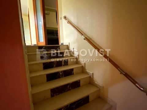 комерційна за адресою Степана Руданського вул., 4-6