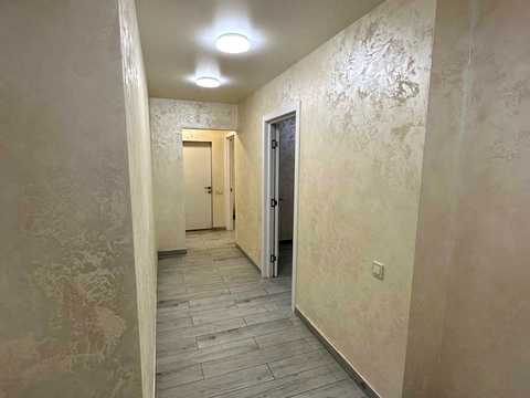 комерційна за адресою Героїв Дніпра вул., 43