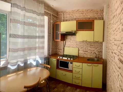 квартира за адресою Високовольтна вул., 28