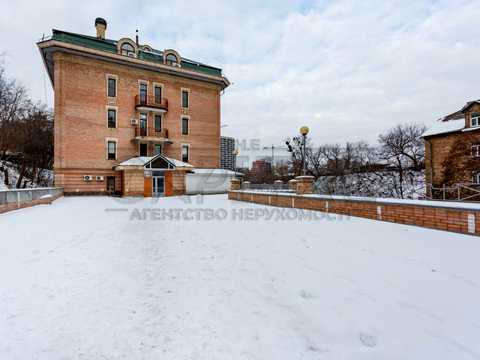 коммерческая по адресу Бехтеревский пер. (Бехтеревський), 4