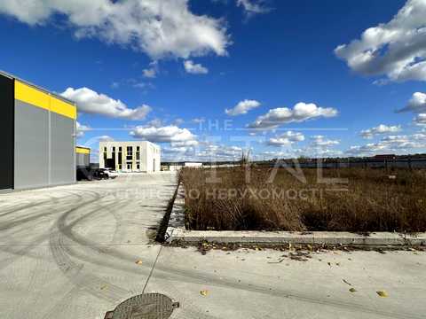 комерційна за адресою Соборна вул., 305