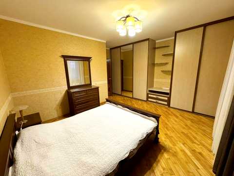 квартира за адресою Миколи Амосова вул., 4