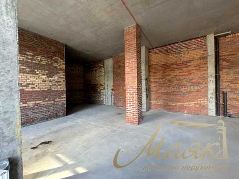 комерційна за адресою Любомира Гузара просп. (Космонавта Комарова), 11