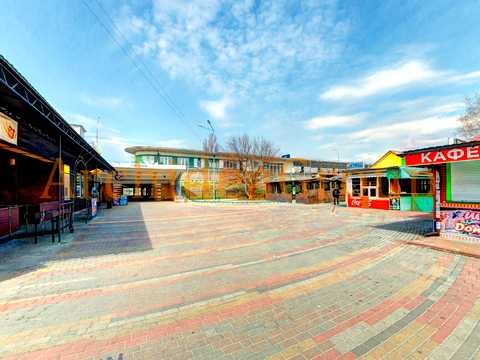 комерційна за адресою Броварський просп., 18Г