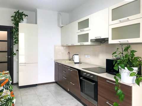 квартира за адресою Воскресенська вул., 18