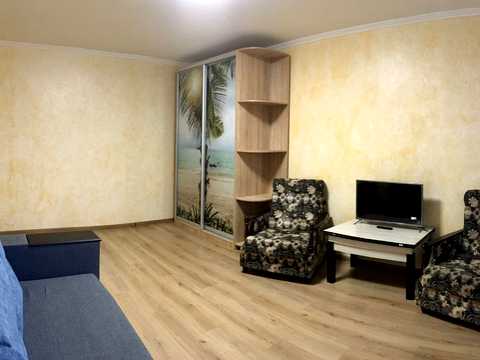 квартира за адресою Шкільна вул., 6