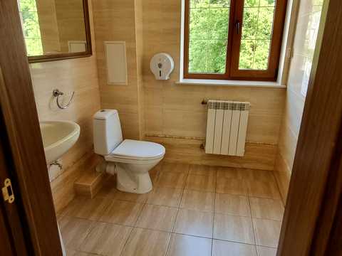 комерційна за адресою Володимирська вул., 63