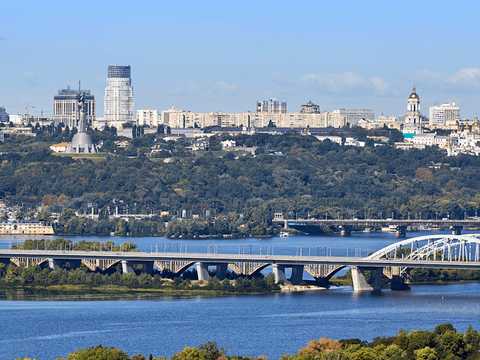 квартира за адресою Причальна вул., 11
