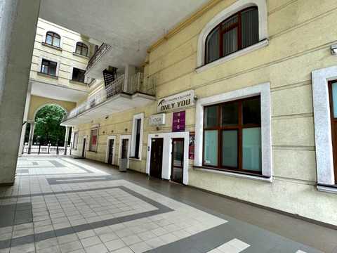 комерційна за адресою Онілової пров., 18