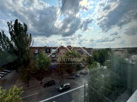 квартира за адресою Кривий Ріг, Центральний просп. (Лермонтова), 1
