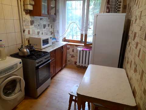 квартира по адресу Червоний камінь, 13