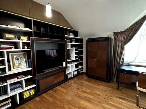 дом по адресу Лесі Українки ул., 77