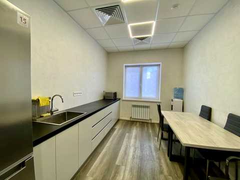 коммерческая по адресу Королеви Єлизавети ІІ ул. (Глинки), 1
