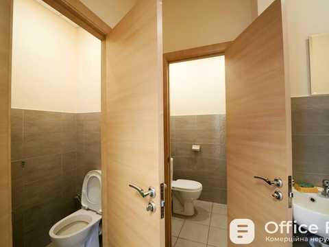 комерційна за адресою Фізкультури вул., 28