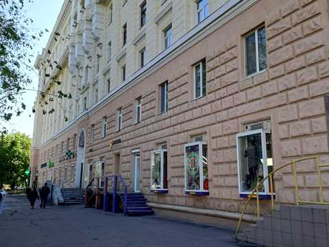 коммерческая по адресу Дмитрия Яворницкого просп. (Карла Маркса), 121а