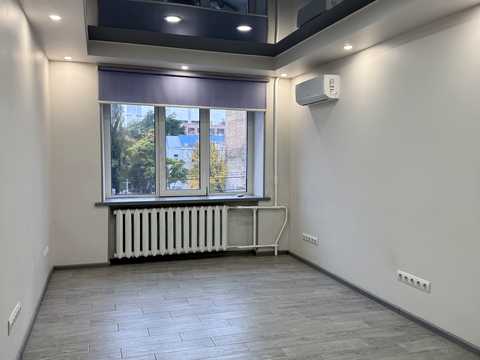 комерційна за адресою Саксаганського вул., 88