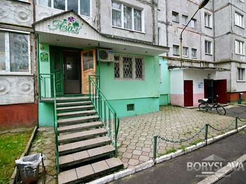 коммерческая по адресу Молодіжна, 34
