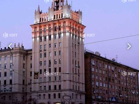 квартира за адресою Конституції пл., 2/2