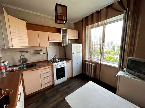 квартира за адресою Зарічанська вул., 20/2