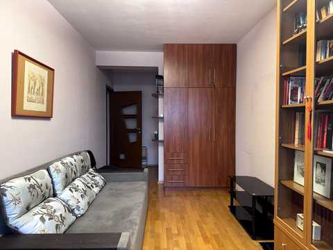 квартира за адресою Старонаводницька вул., 8