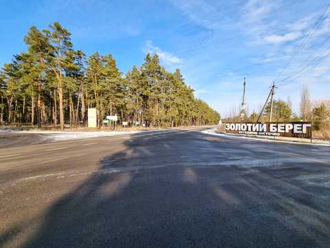 ділянка за адресою центральна, 1